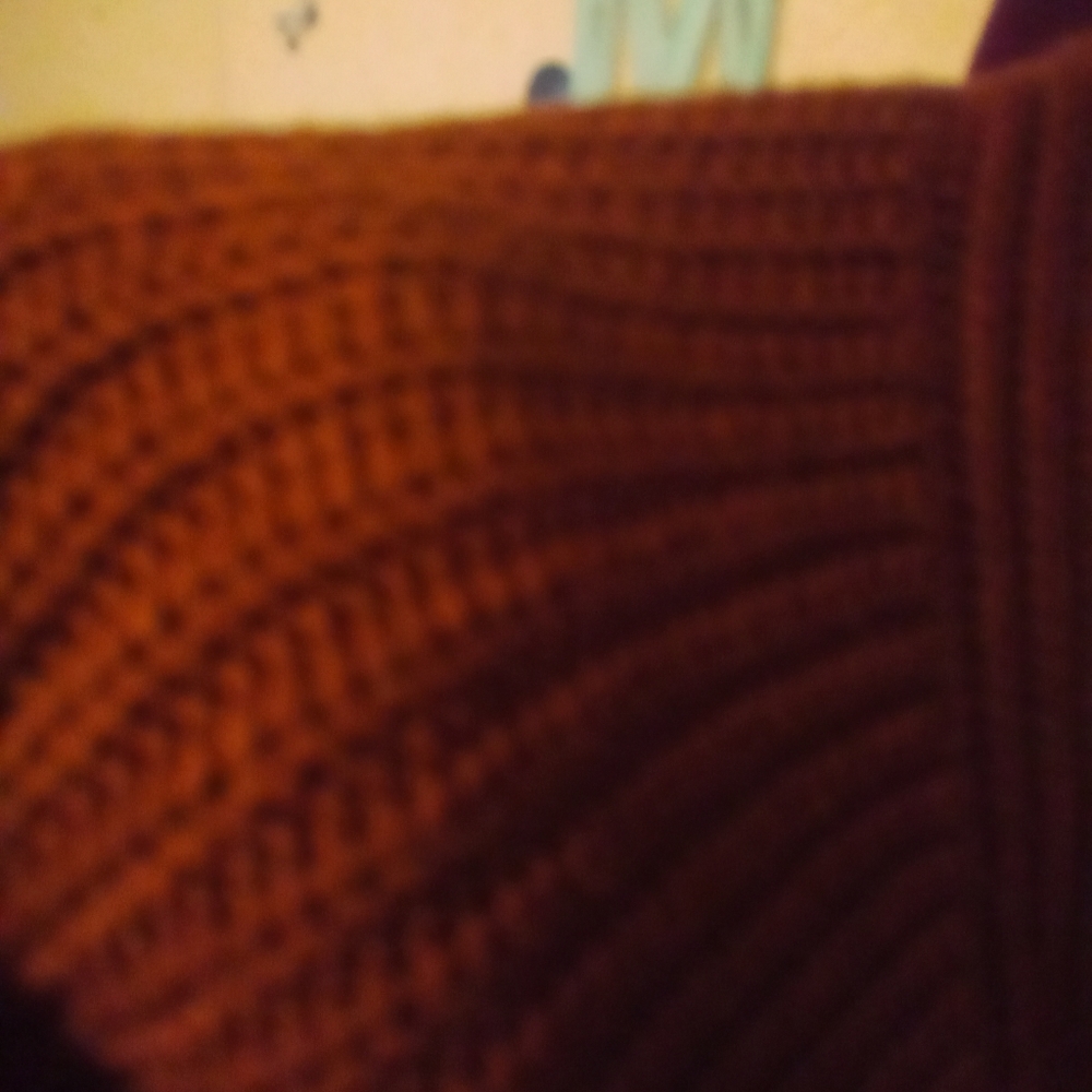 Sweater - Picture 4 of 4